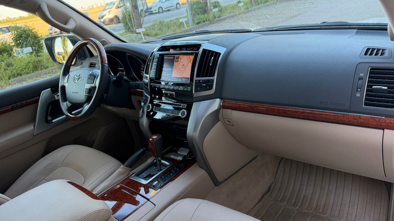 Toyota Land Cruiser 200 Executive 4.5d V8 TV 7Sitze VAT — photo 12