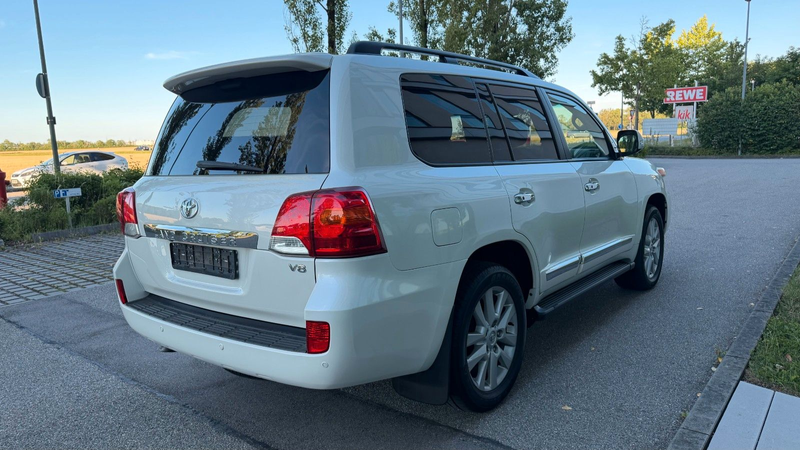 Toyota Land Cruiser 200 Executive 4.5d V8 TV 7Sitze VAT — photo 5