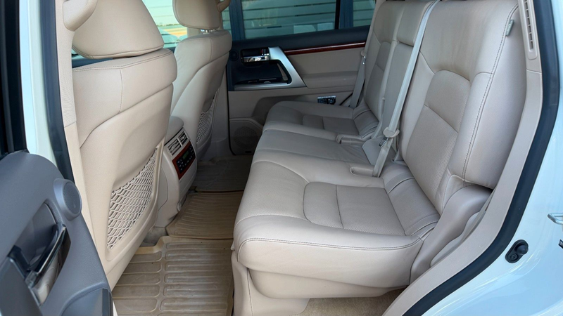 Toyota Land Cruiser 200 Executive 4.5d V8 TV 7Sitze VAT — photo 13