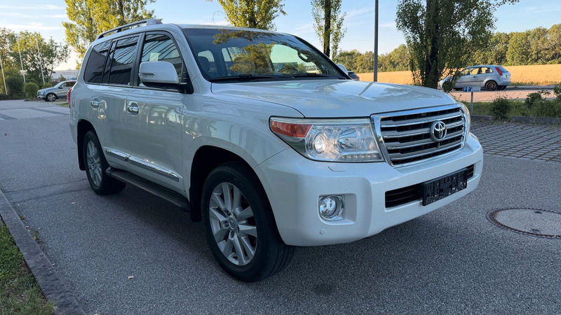 Toyota Land Cruiser 200 Executive 4.5d V8 TV 7Sitze VAT — photo 6