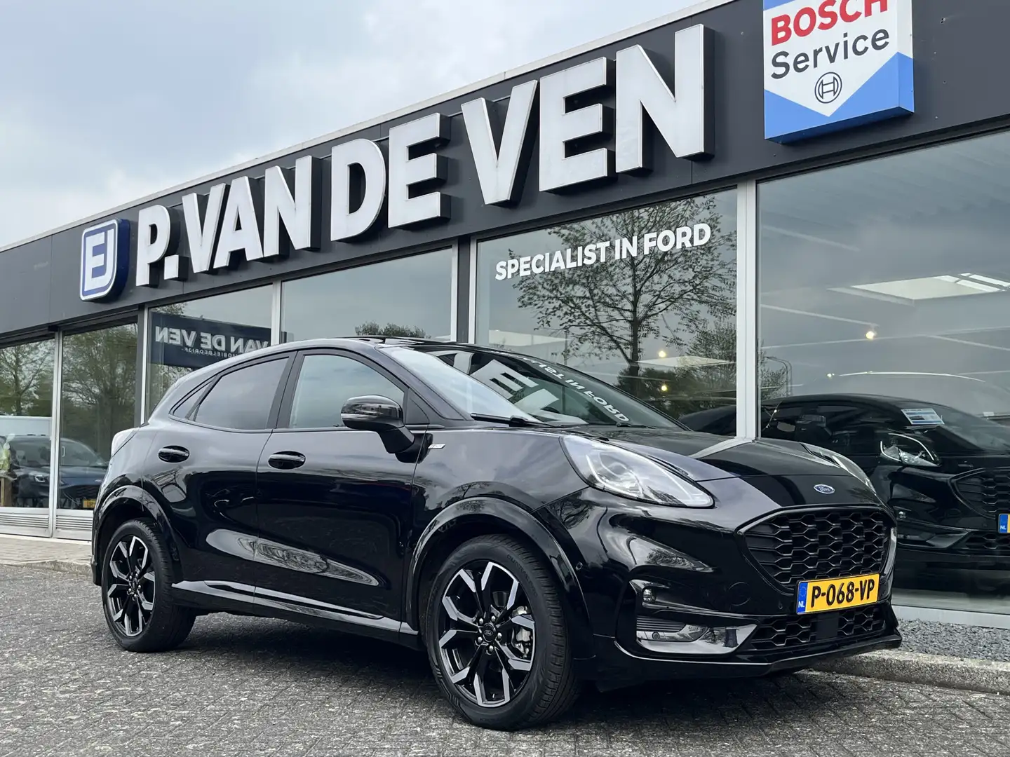 Ford Puma 1.0 EcoBoost Hybrid ST-Line X 155pk/114kW 6-bak | Schwarz - 1