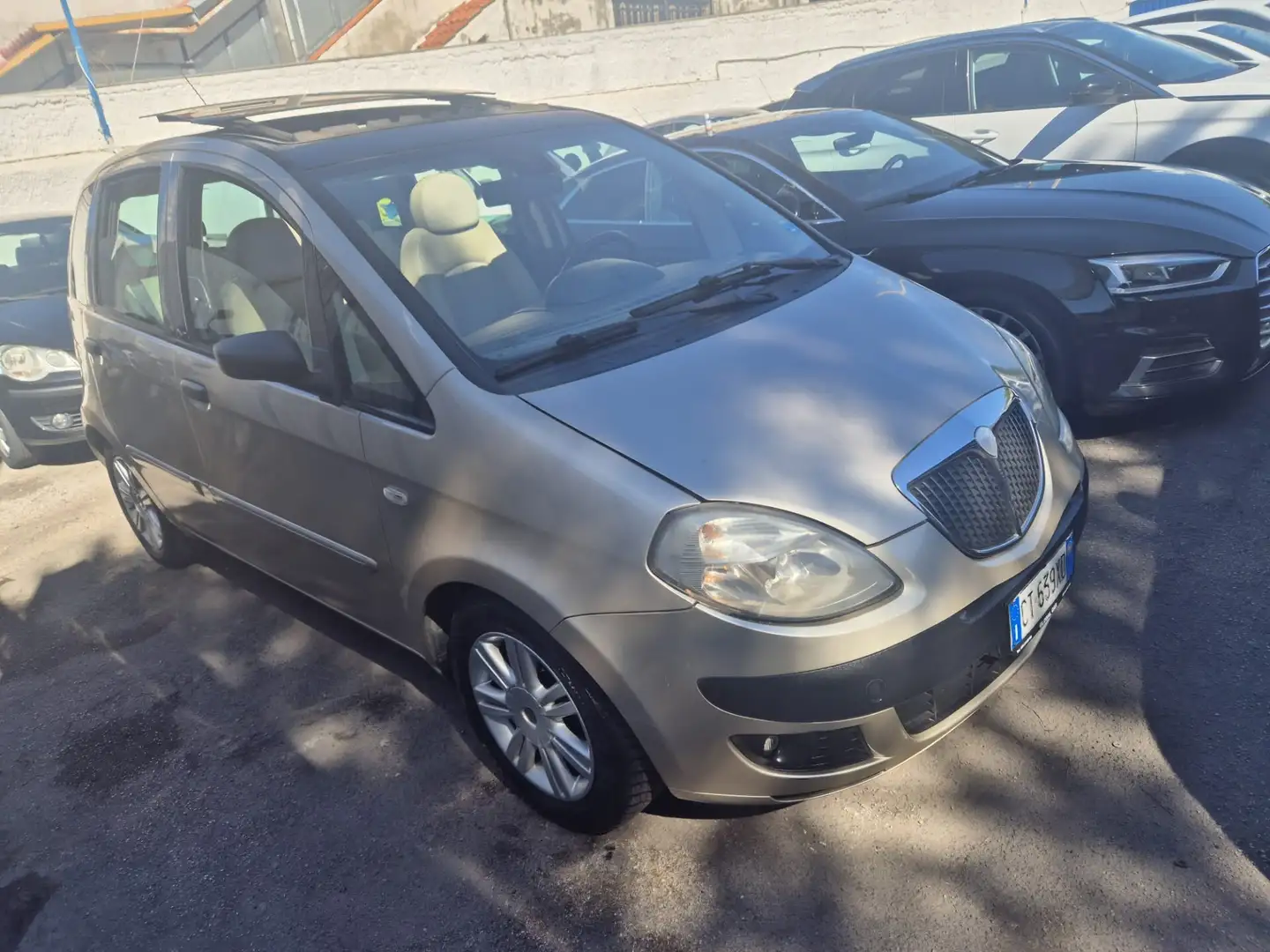 Lancia MUSA 1.9 Multijet Platino Plus Goud - 2