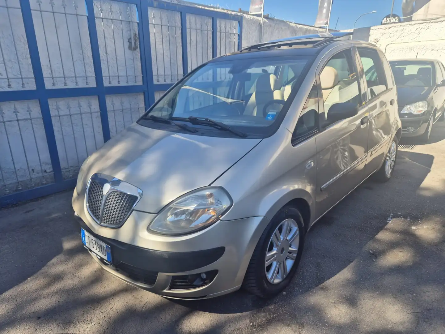 Lancia MUSA 1.9 Multijet Platino Plus Goud - 1