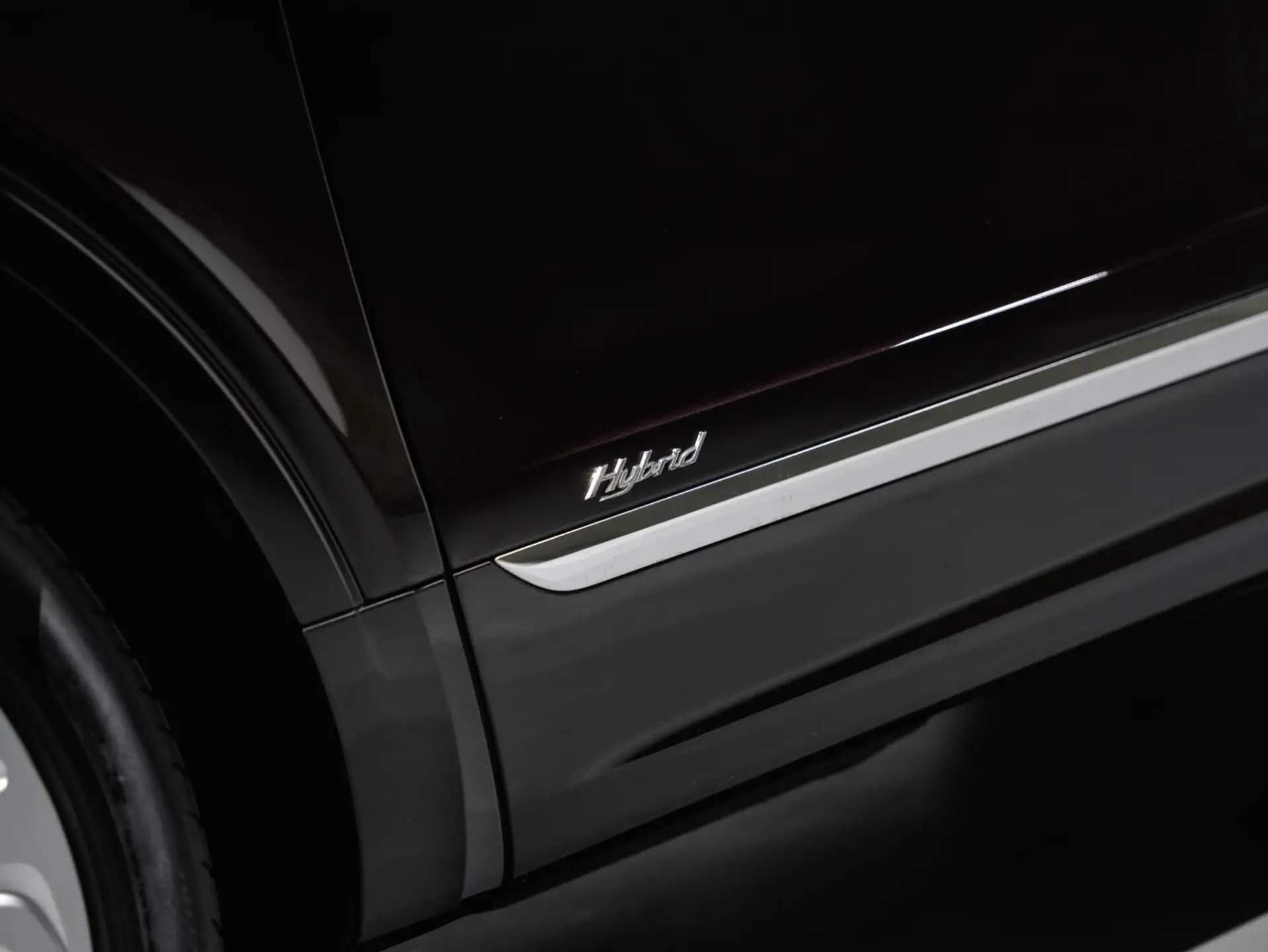 벤틀리 벤테이가 3.0 TFSI V6 Plug-in Hybrid 2022 블랙 사진 6