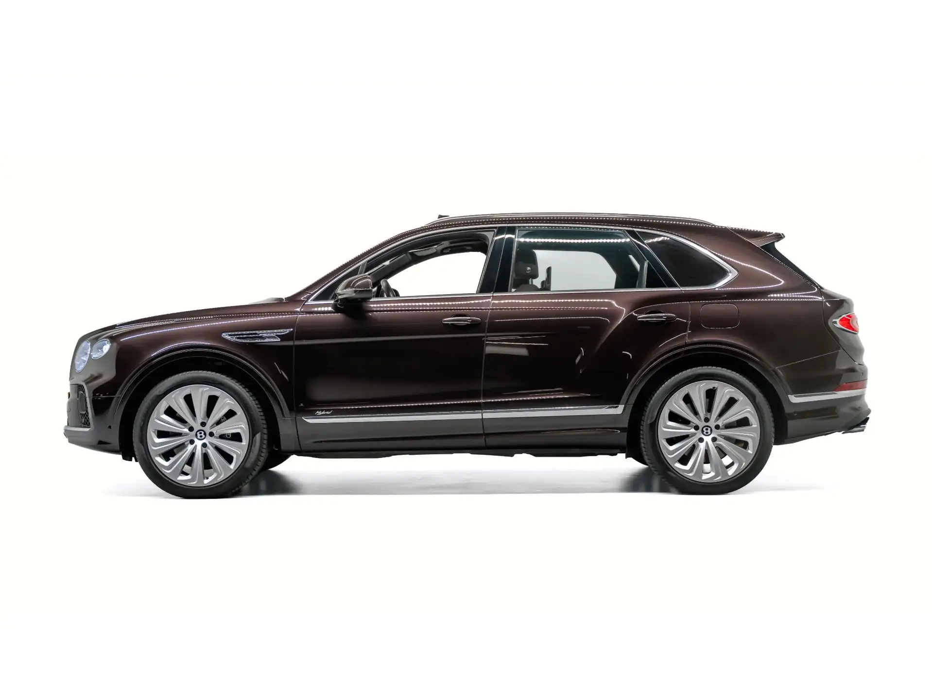 벤틀리 벤테이가 3.0 TFSI V6 Plug-in Hybrid 2022 블랙 사진 2