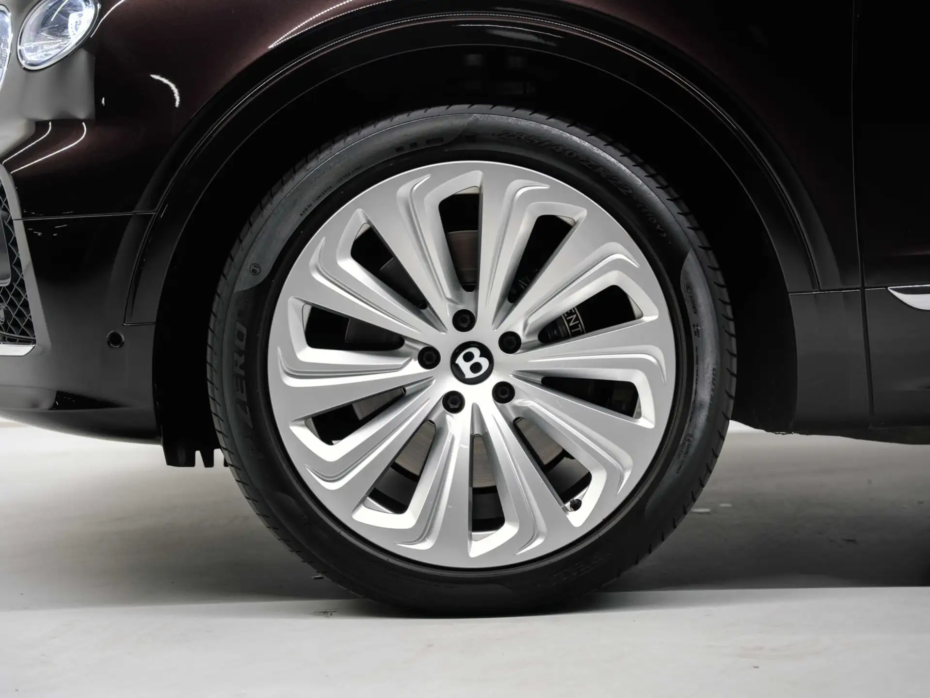 벤틀리 벤테이가 3.0 TFSI V6 Plug-in Hybrid 2022 블랙 사진 7