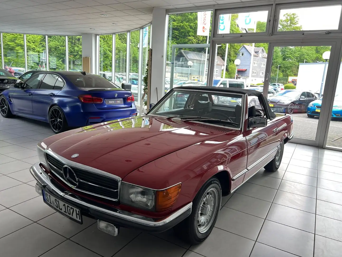 Mercedes-Benz SL 280 R 107 Cabrio Rot - 1