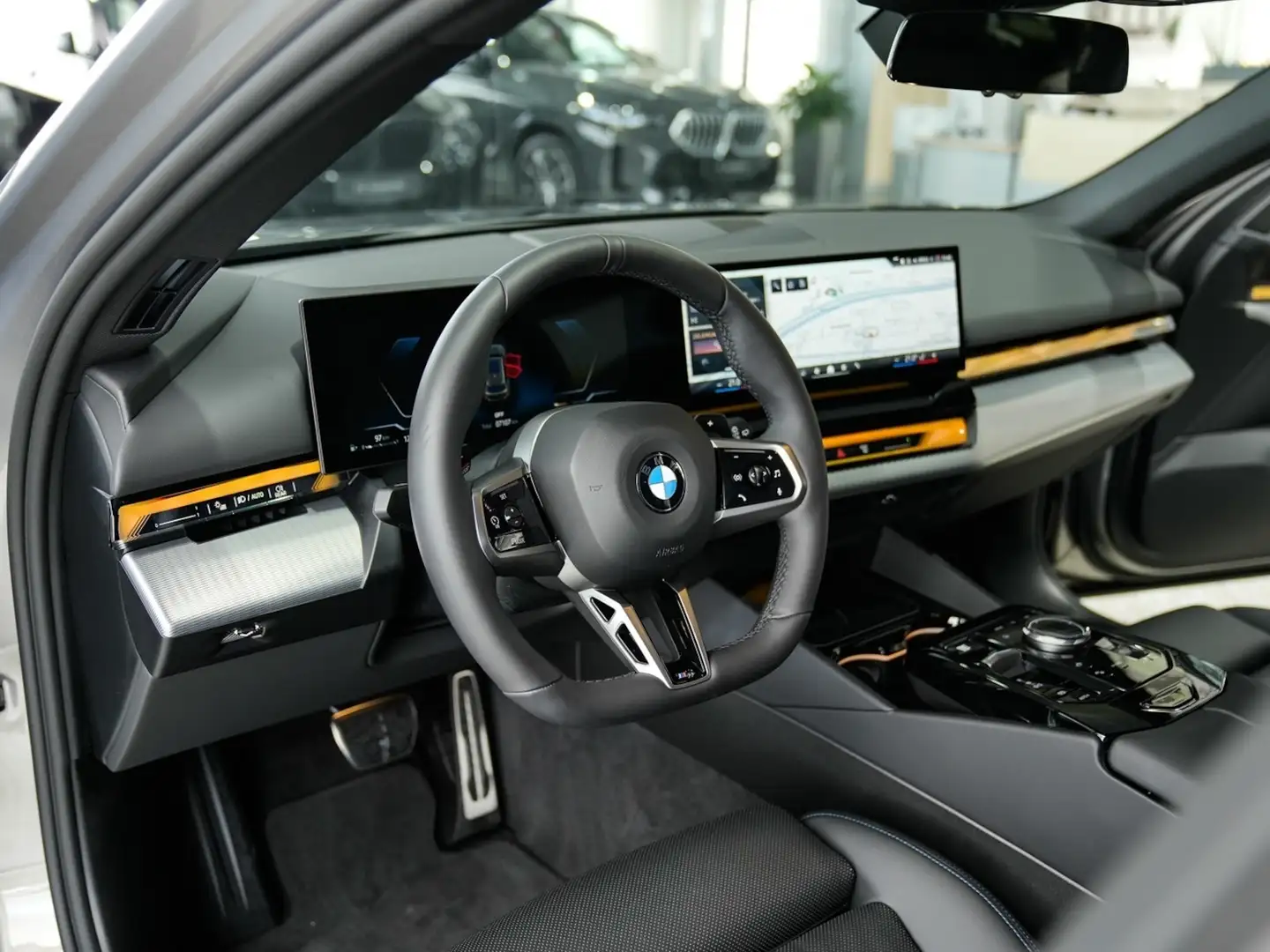 BMW 520 520i Touring M Sport 20LM Harman AHK Grau - 2