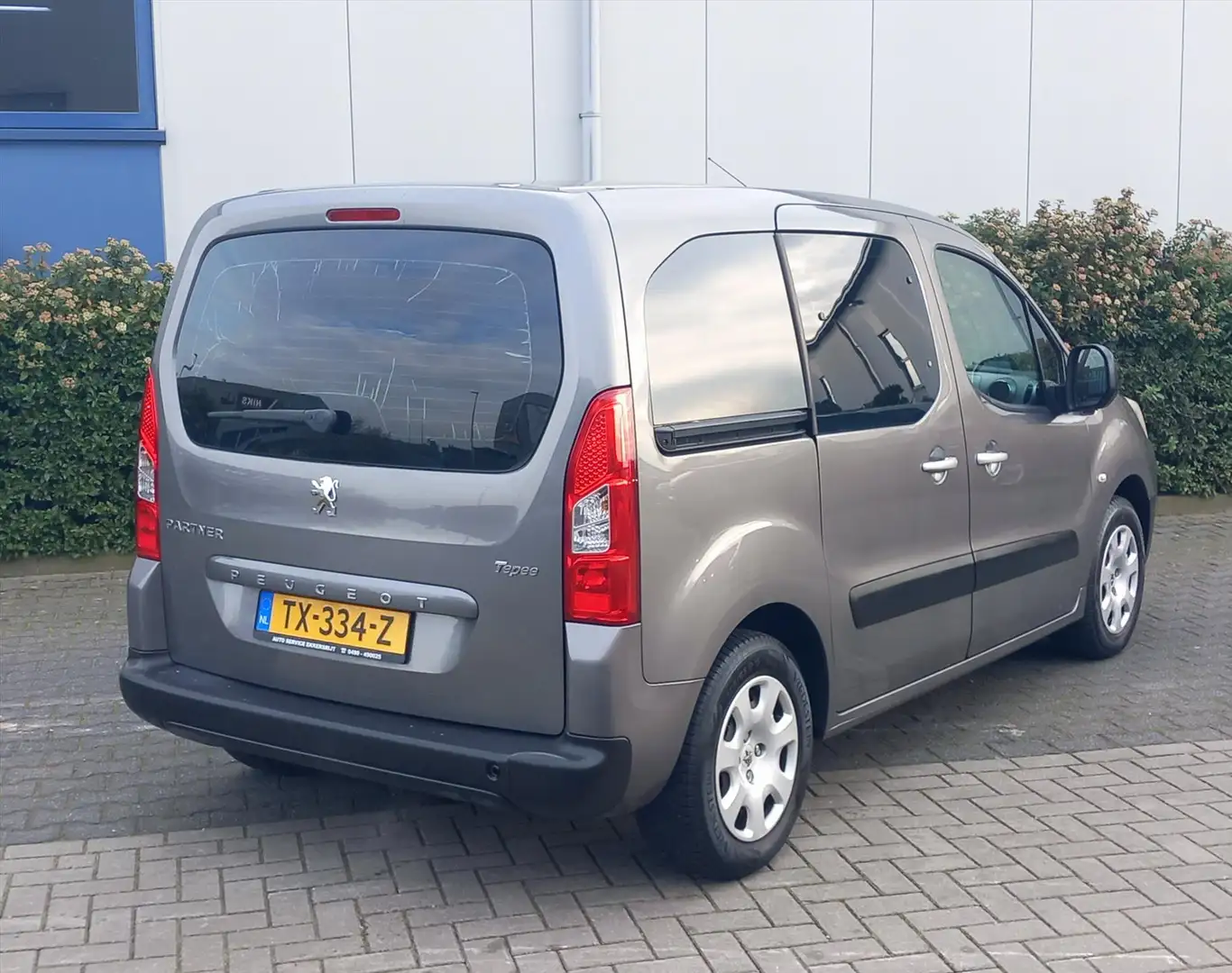 Peugeot Partner 1.6 16V 90PK TEPEE XR Airco Braun - 2