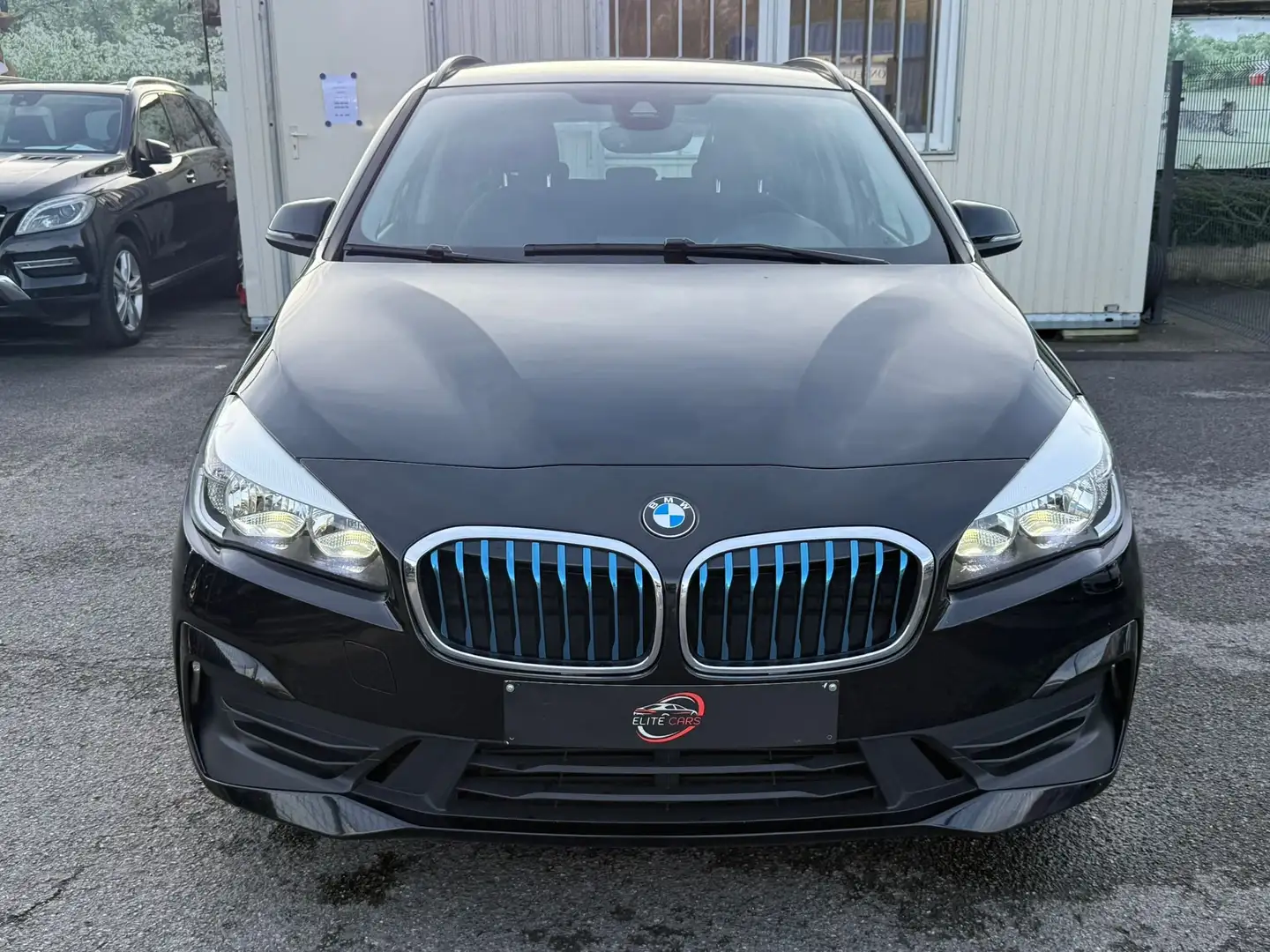 BMW 225 Active Tourer PHEV 225xeA / REGU / CLIM / PDC Zwart - 2