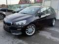 BMW 225 Active Tourer PHEV 225xeA / REGU / CLIM / PDC Zwart - thumbnail 1