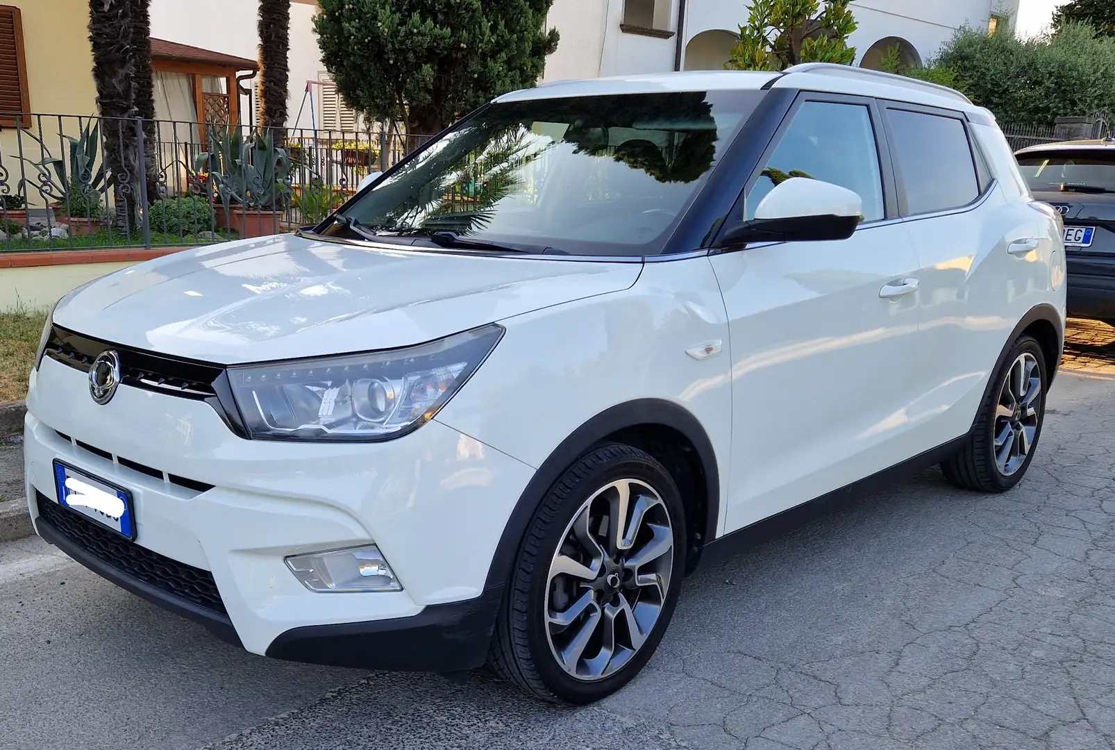 SsangYong Tivoli Tivoli 1.6d Be awd Bianco - 1