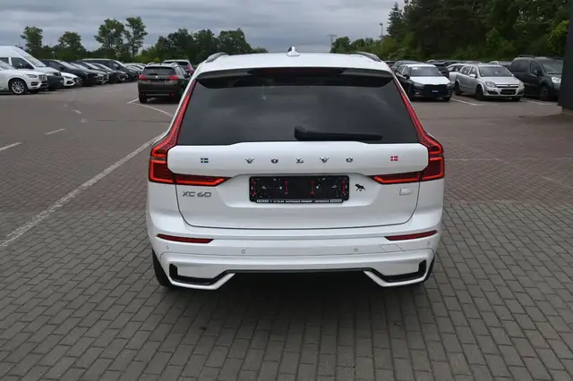 Volvo XC60 view 7