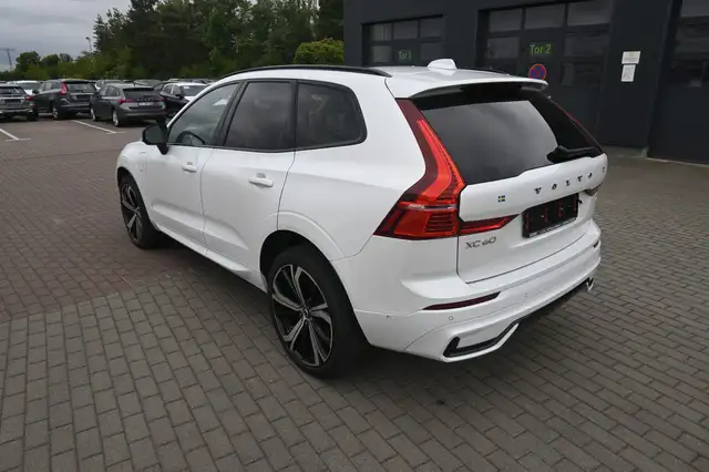Volvo XC60 view 10
