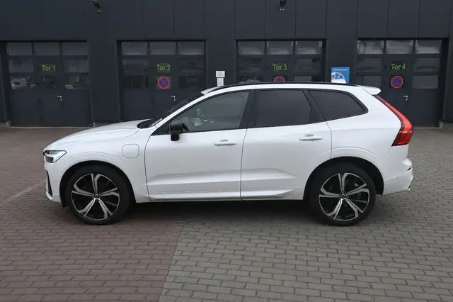 2023 Volvo XC60 in White for sale