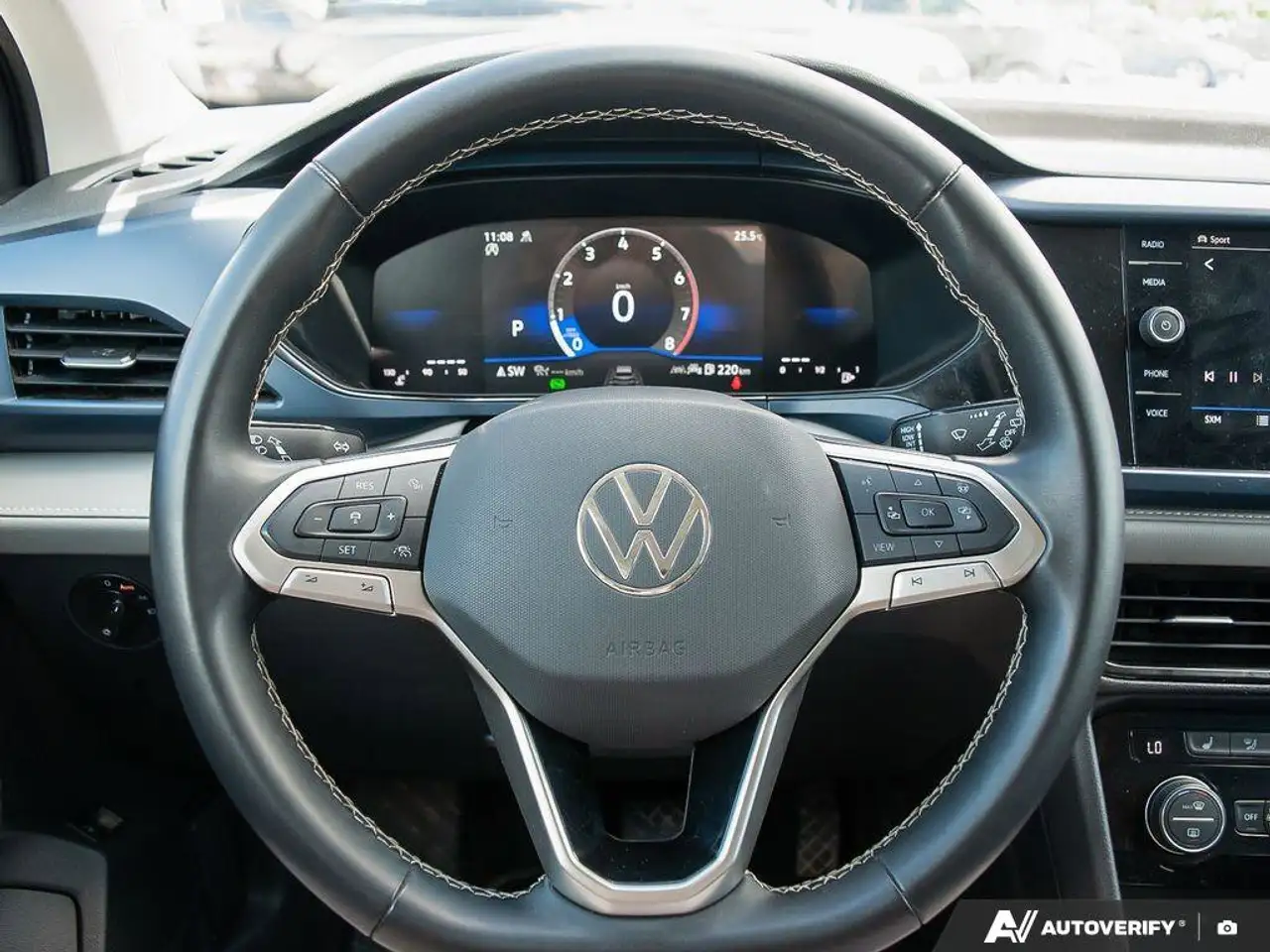 Volkswagen Taos снимка Volkswagen Taos