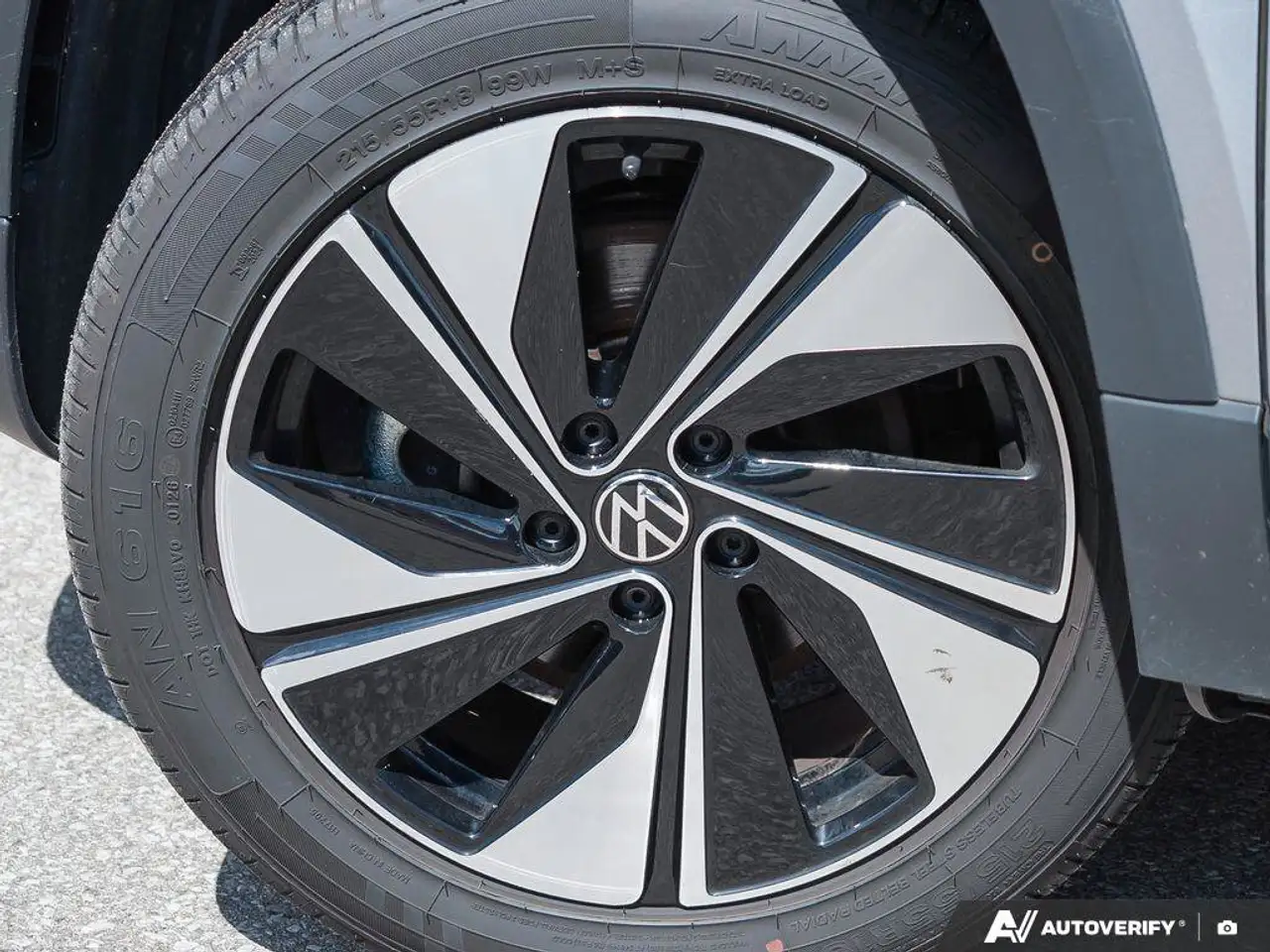 Volkswagen Taos снимка Volkswagen Taos