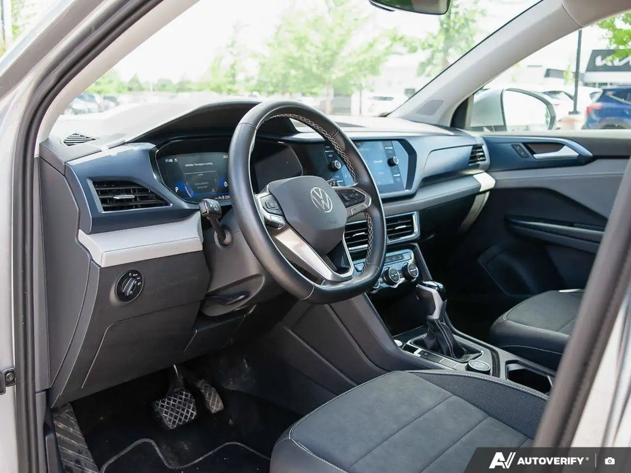 Volkswagen Taos снимка Volkswagen Taos