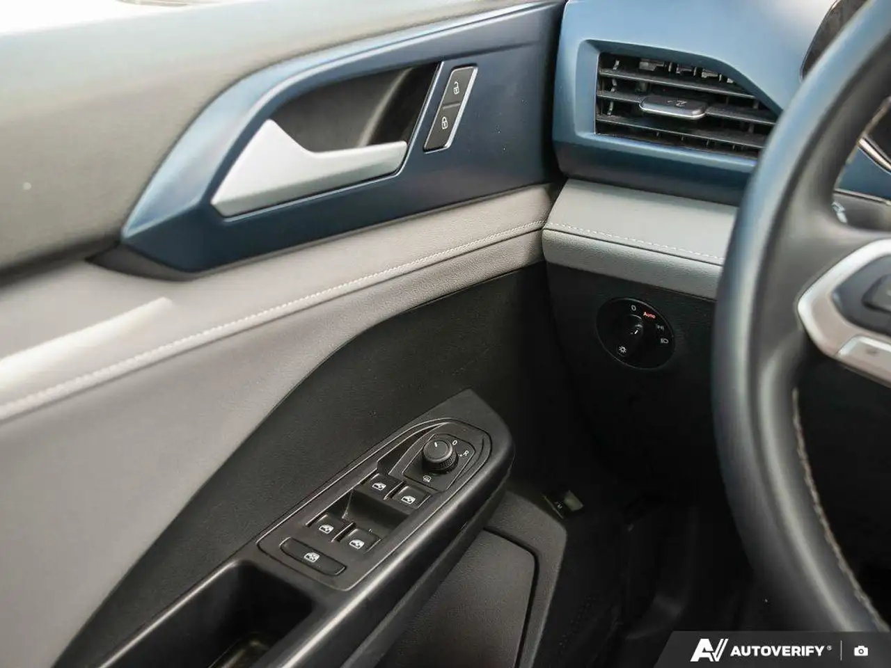 Volkswagen Taos снимка Volkswagen Taos