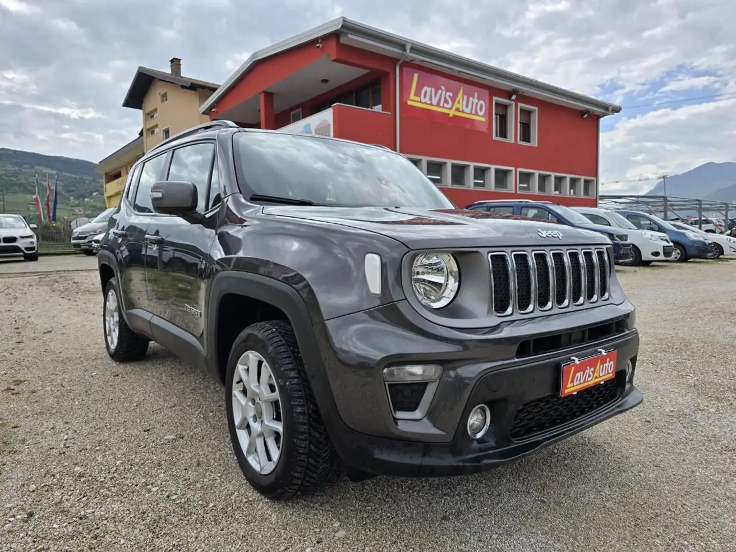 Jeep Renegade 2.0 Mjt 140CV 4WD Active Drive Limited Grijs - 1