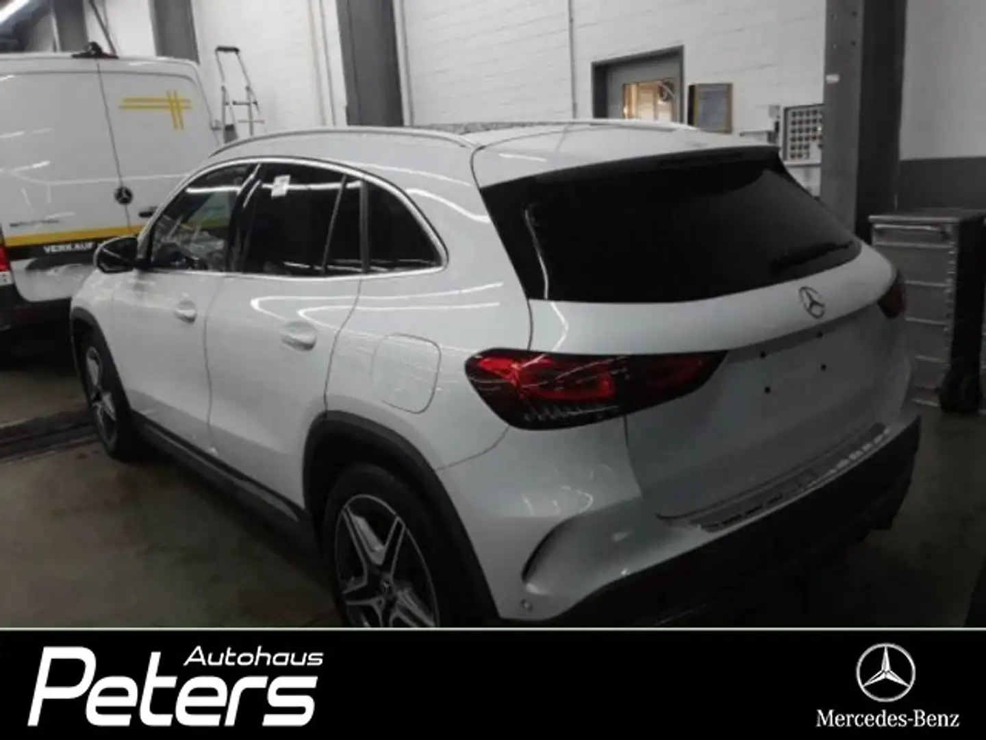 Mercedes-Benz GLA 250 GLA 250 4 Matic AMG LED/Pano/Kamera/Tempomat Navi Weiß - 2