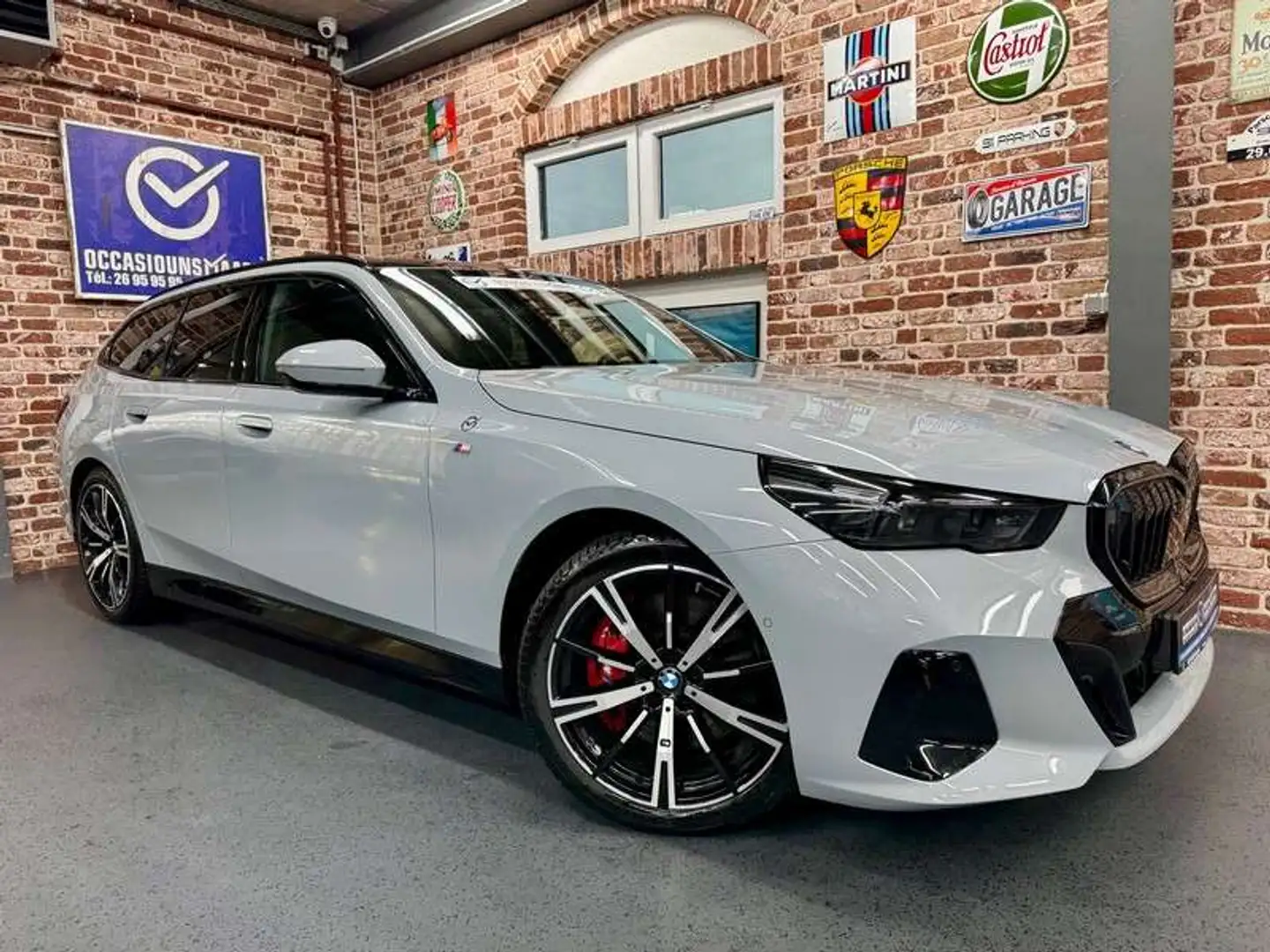 BMW 540 540dA Touring 3.0 303cv Auto xDrive M-SPORT (New Gris - 1