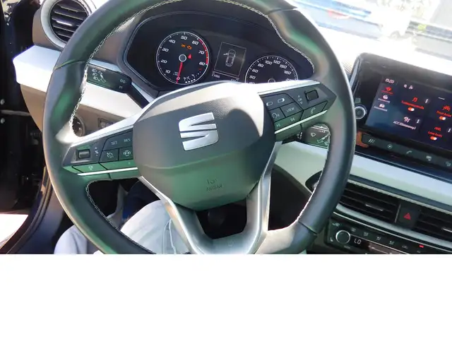 Seat Arona view 8