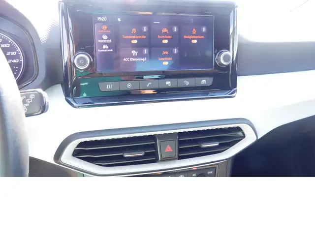 Seat Arona view 6