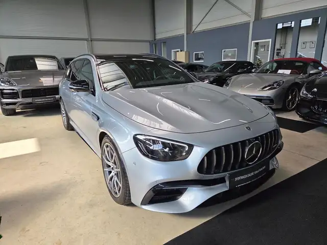 Mercedes-Benz E-Class view 7