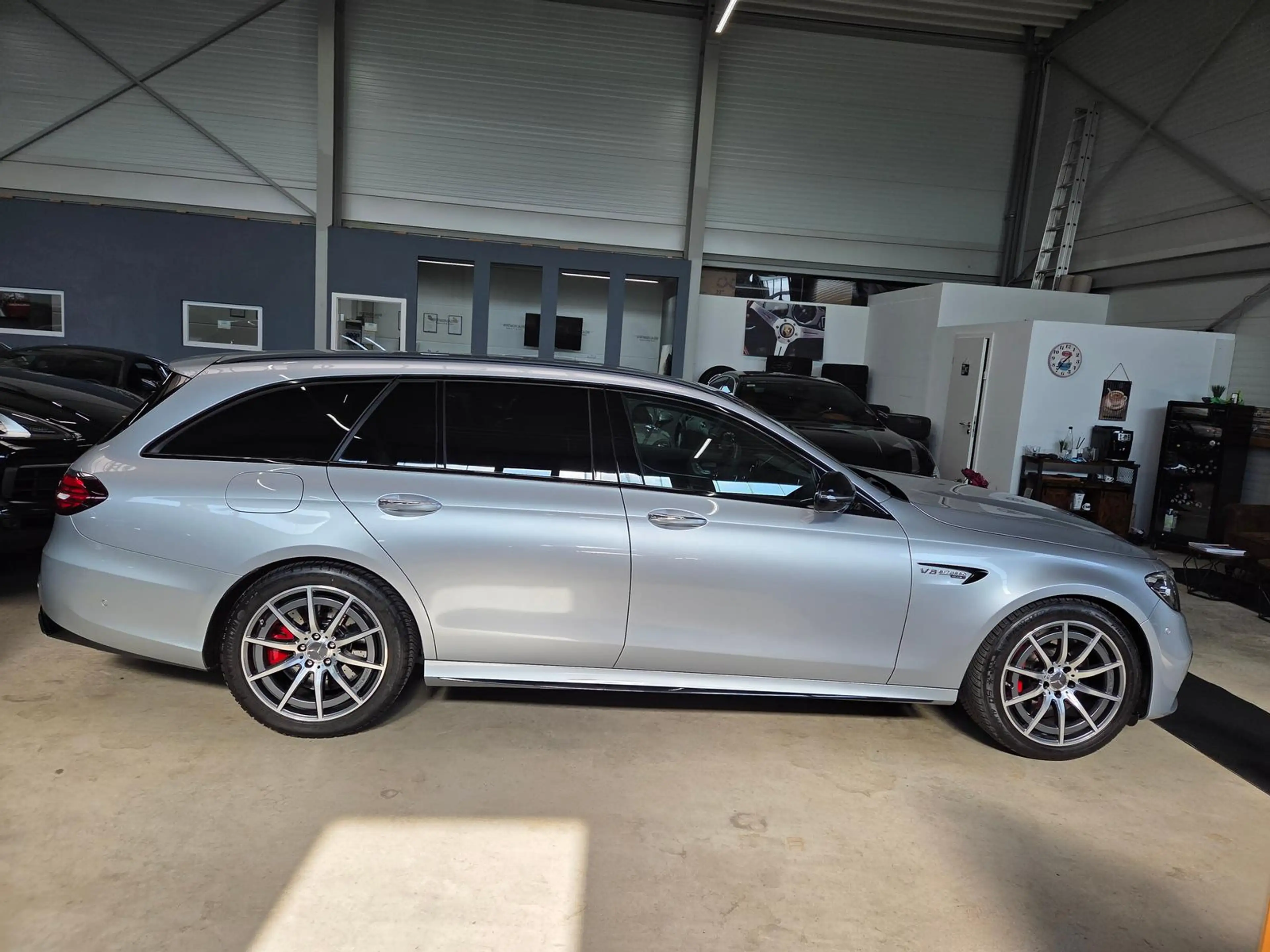 Mercedes-Benz E 63 AMG E 63 S AMG 4Matic /HUD/Burmester/Panorama/*650€ — photo 9