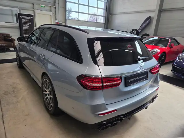 Mercedes-Benz E-Class view 13