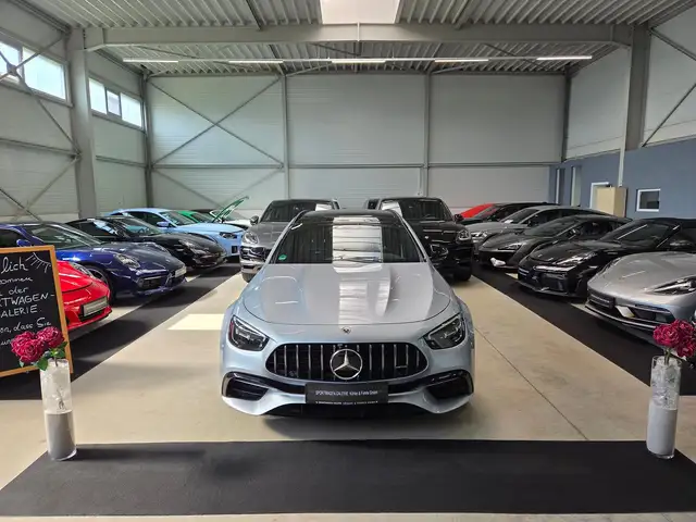 Mercedes-Benz E-Class view 2
