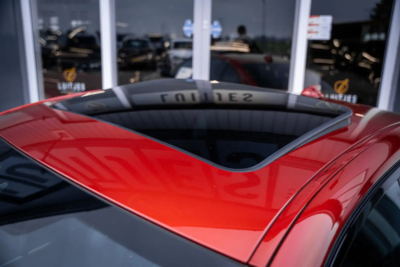 BMW 320 3-serie 320i M-Performance I Schuifdak I Leder I B Orange - 2