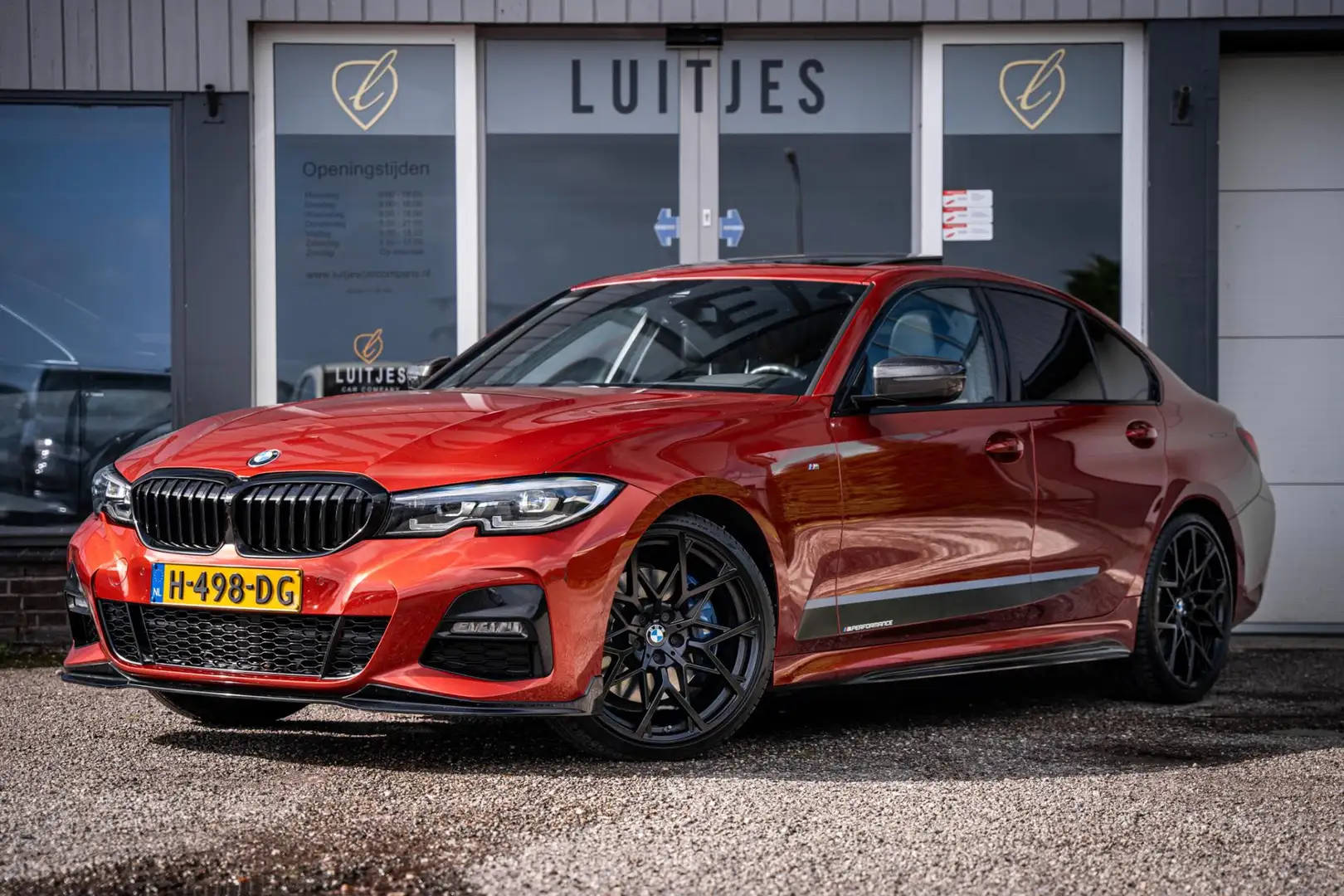 BMW 320 3-serie 320i M-Performance I Schuifdak I Leder I B Orange - 1