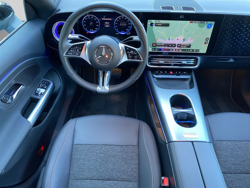 Mercedes-Benz CLA 250 + mit EQ Technologie Shz Mbeam Ambi SHD — photo 5