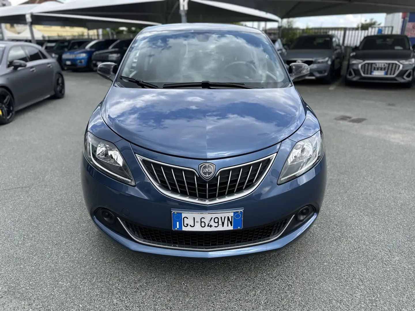 Lancia Ypsilon 1.0 FireFly 5 porte S&S Hybrid Silver Blu/Azzurro - 2