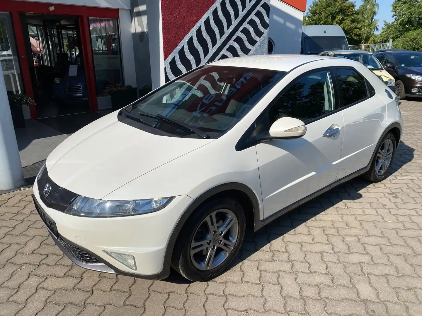 Honda Civic Lim 5-trg 1.4 Sport Klimaautom Tempom PDC Weiß - 2