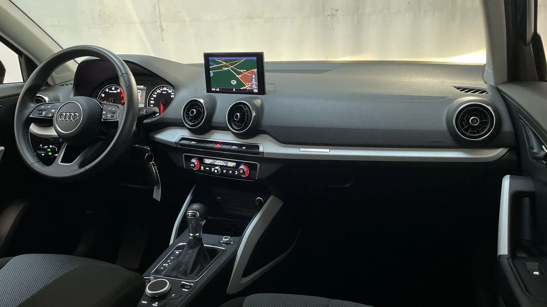 Audi Q2 35 TFSI 150pk S-Tronic Pro Line Navigatie Climate Negru - 2