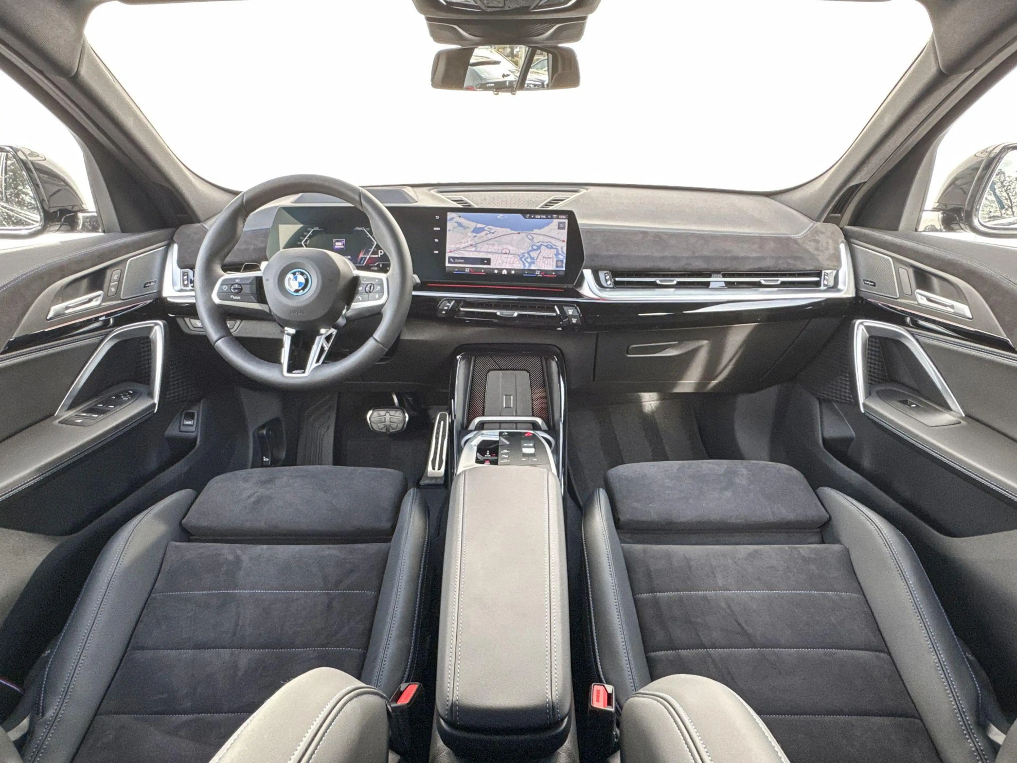 BMW iX2 xDrive30 M Sport Edition | M Sport Pro | Premium P — photo 13