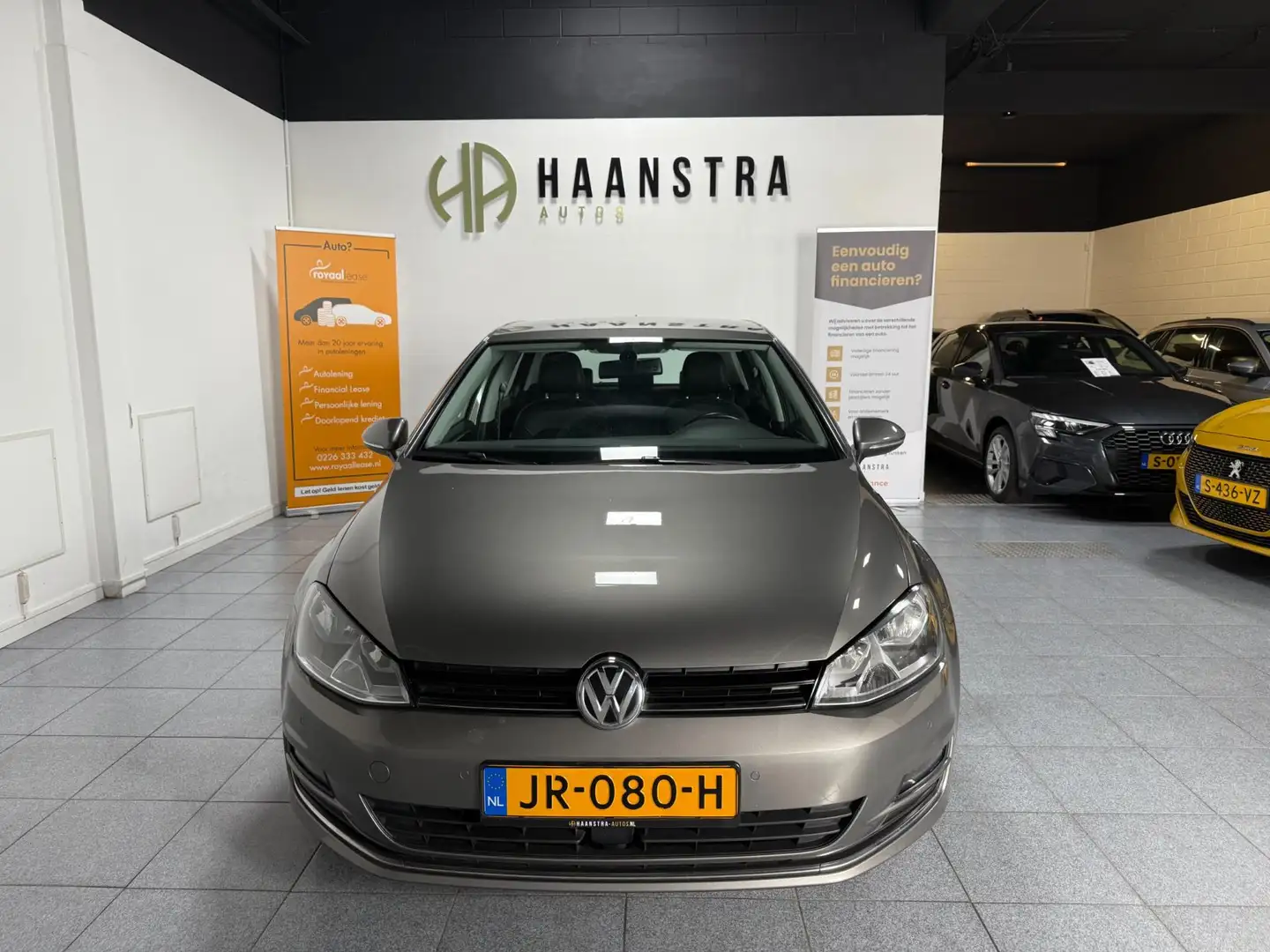 Volkswagen Golf 1.2 TSI Connected Series Navi-Camera Apple-Carplay Gris - 2