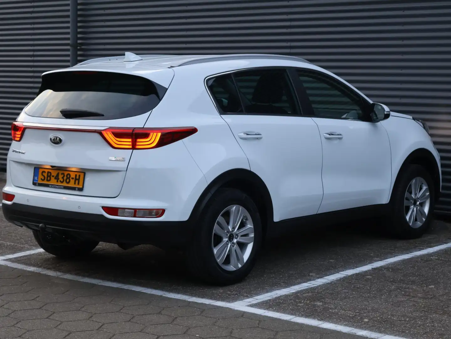 Kia Sportage 1.6 GDI DynamicLine |Camera|Lineassist|Nav|PDC|2e Wit - 2