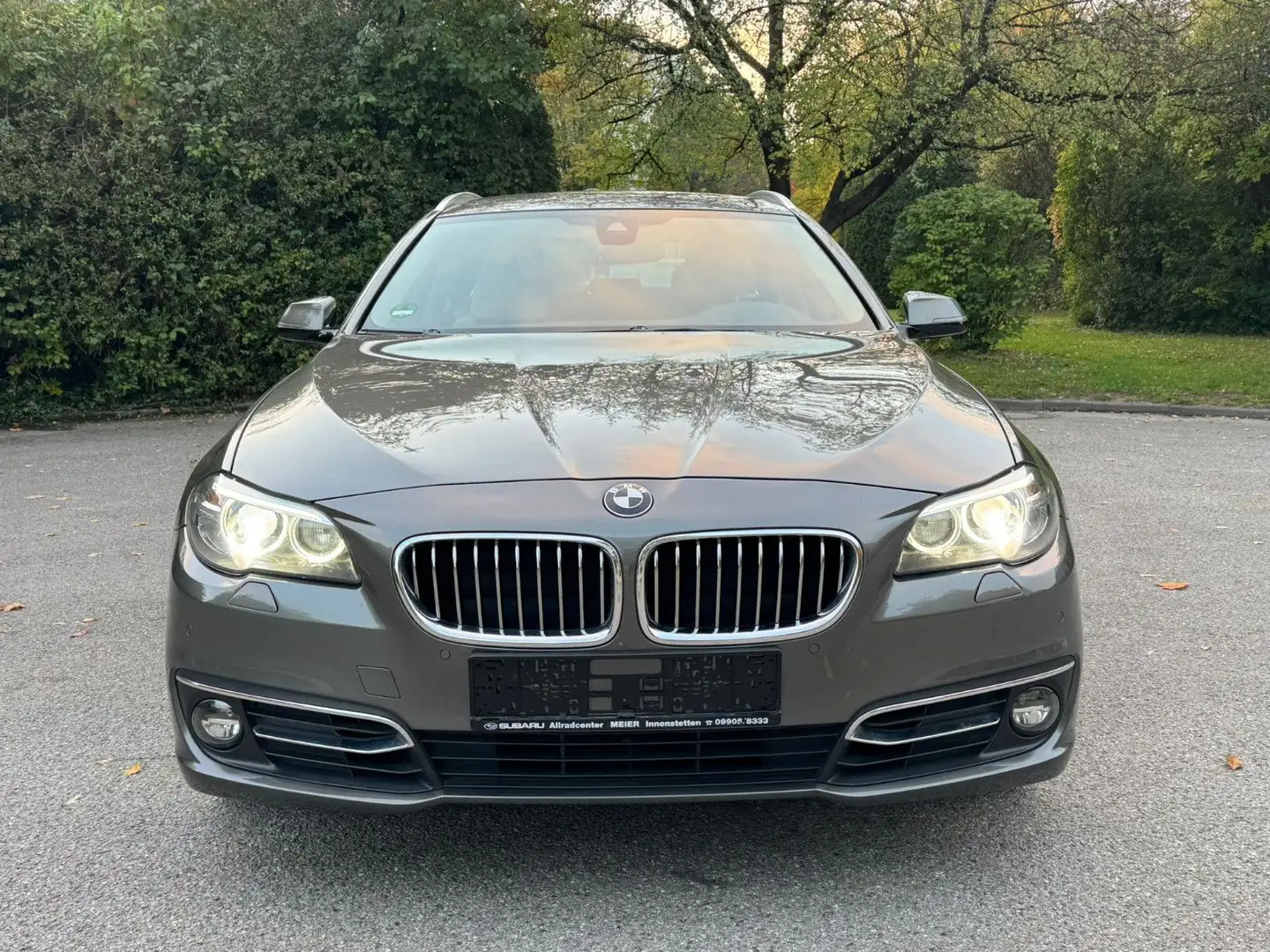 BMW 530 d xDrive Touring Navi Spurh Head-Up Bi-Xenon Grau - 2