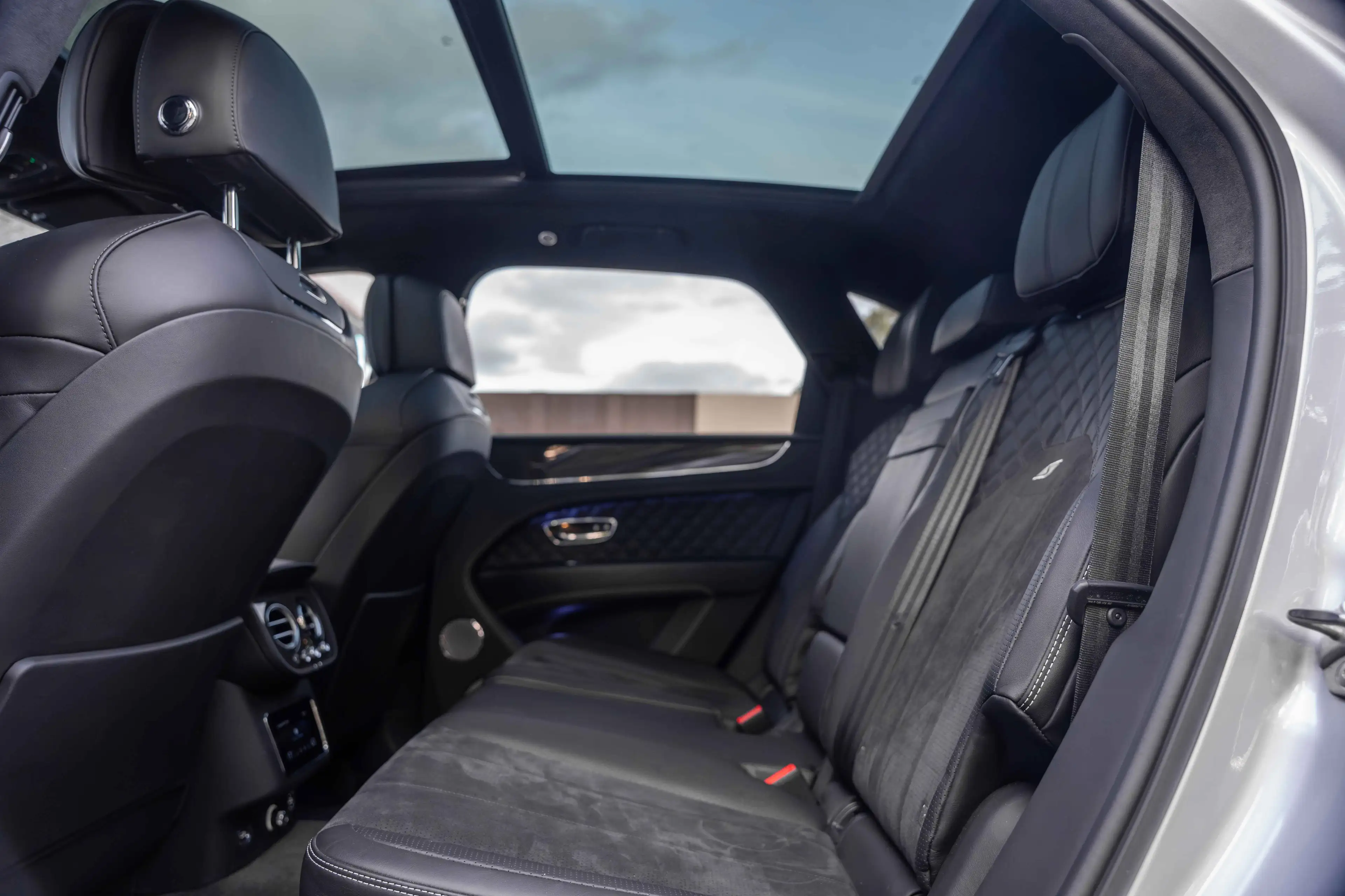 Bentley Bentayga 4.0 V8 S Black Edition MATRIX/PANO/NAIM/HUD/ACC/360°/NIGHTVISION — photo 15