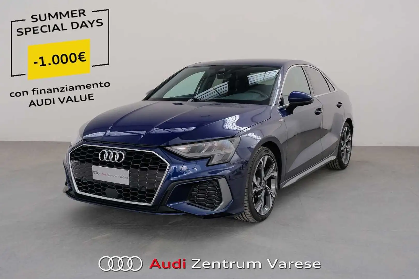 Audi A3 Sedan 35 TDI 150CV Stronic Sline Edition Modrá - 1