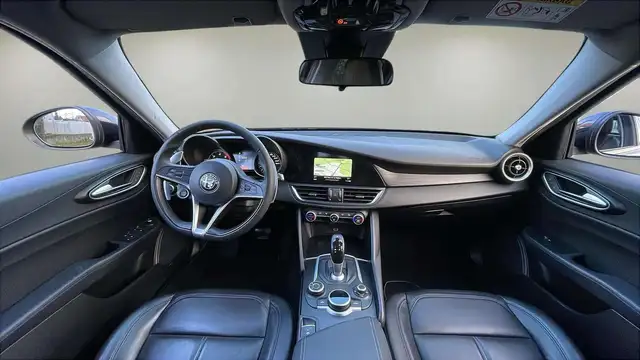 Alfa Romeo Giulia view 11