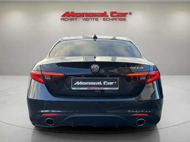 Alfa Romeo Giulia view 6