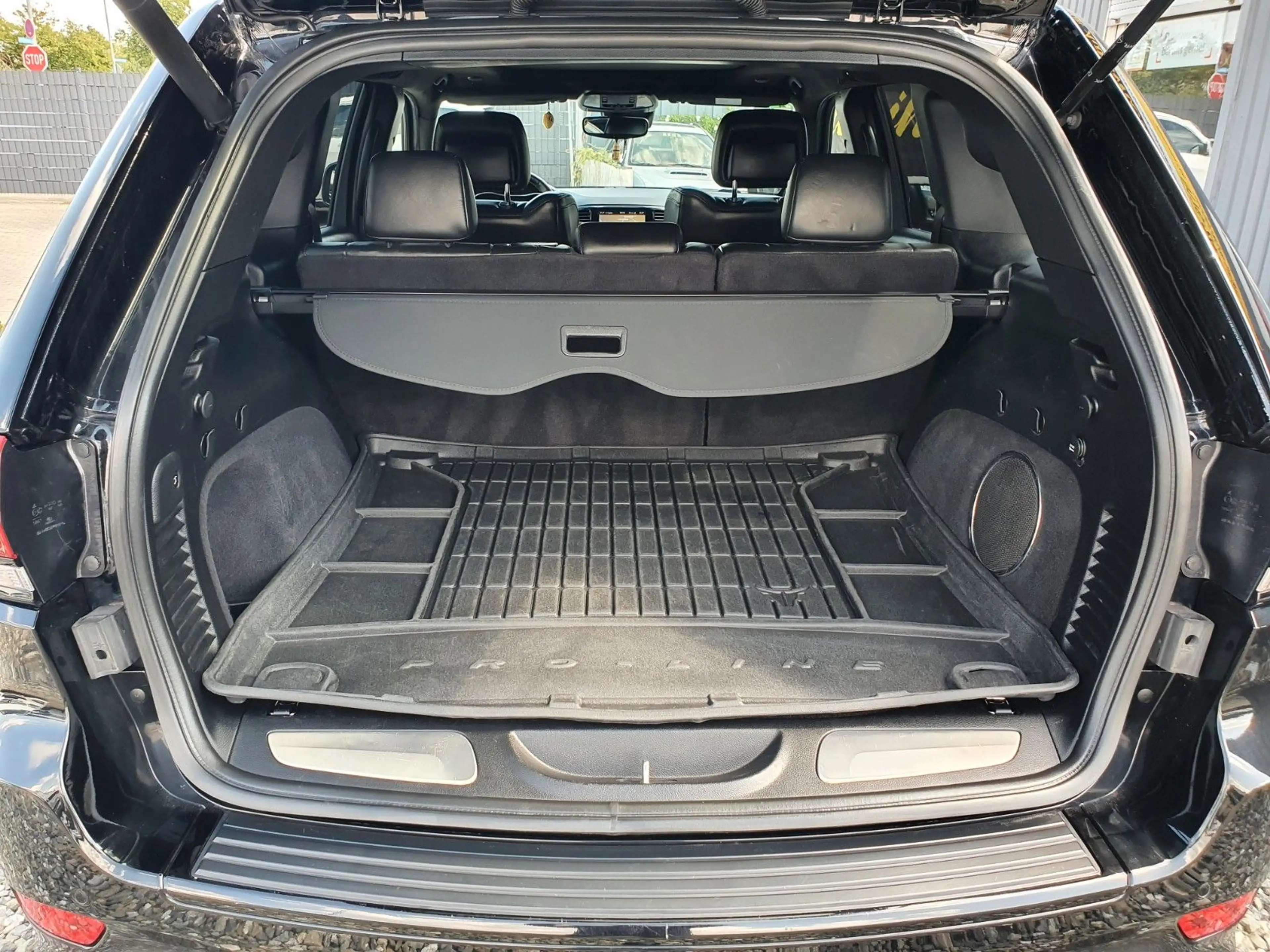 Jeep Grand Cherokee 6.2 V8Trackhawk AHK Panorama 850PS — photo 28