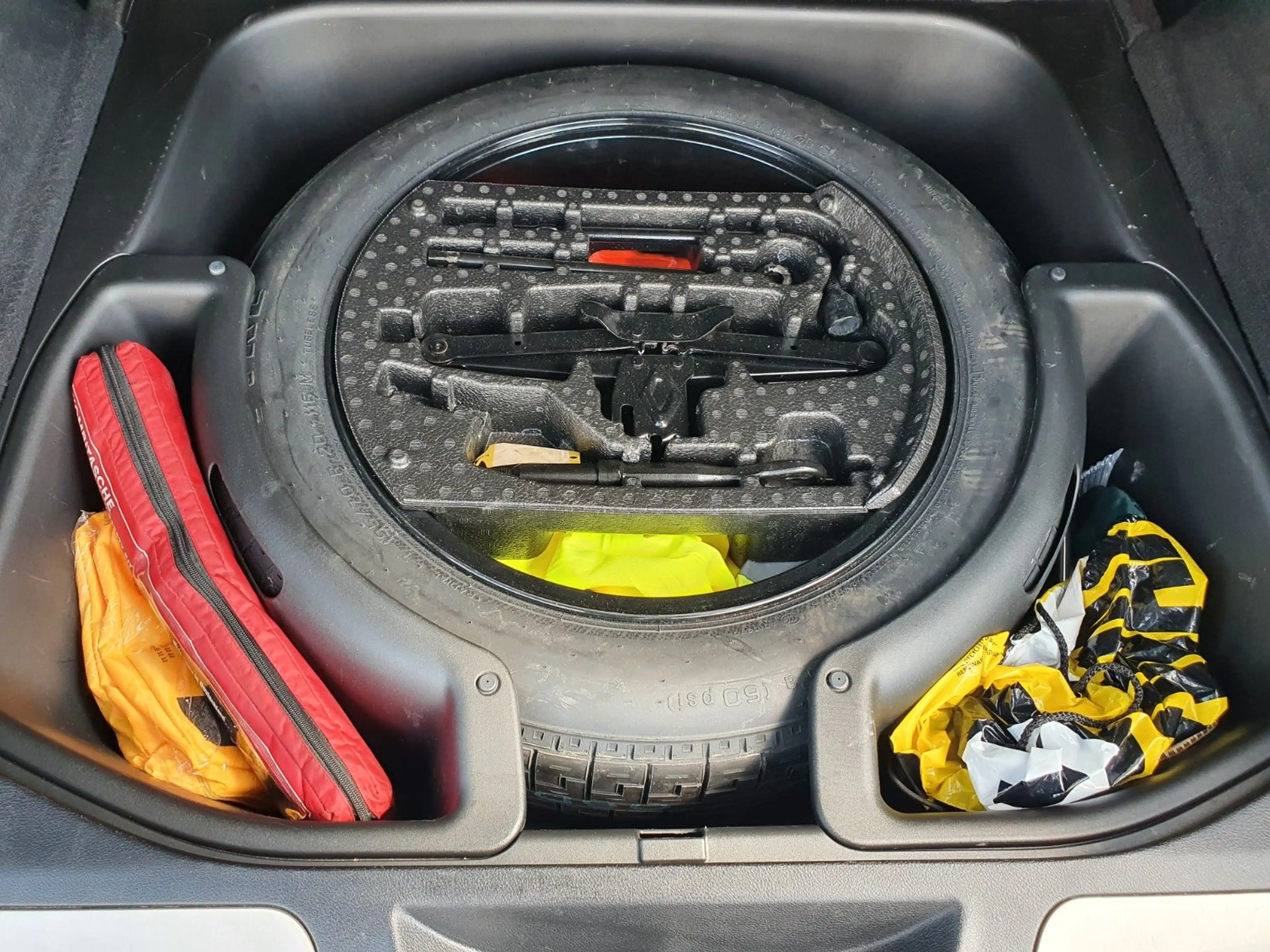Jeep Grand Cherokee 6.2 V8Trackhawk AHK Panorama 850PS — photo 30