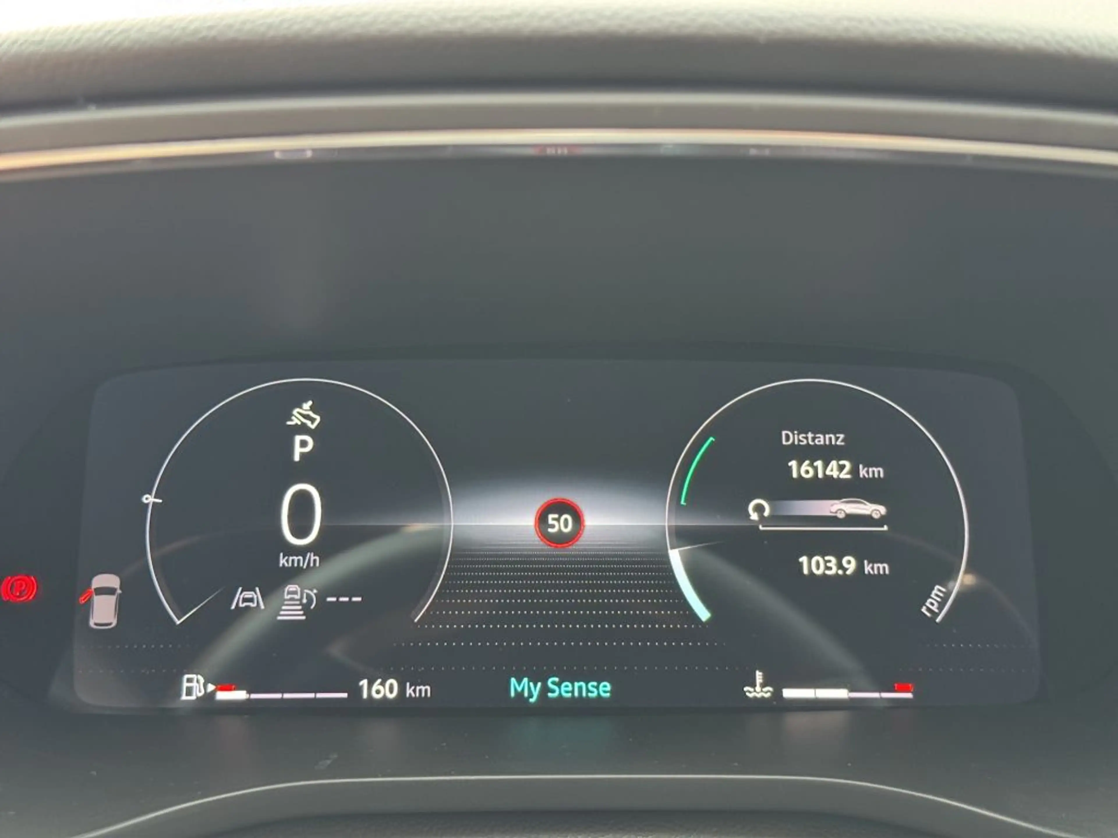Renault Arkana TCe Mild Hybrid 160 EDC Espirit Alpine — photo 11