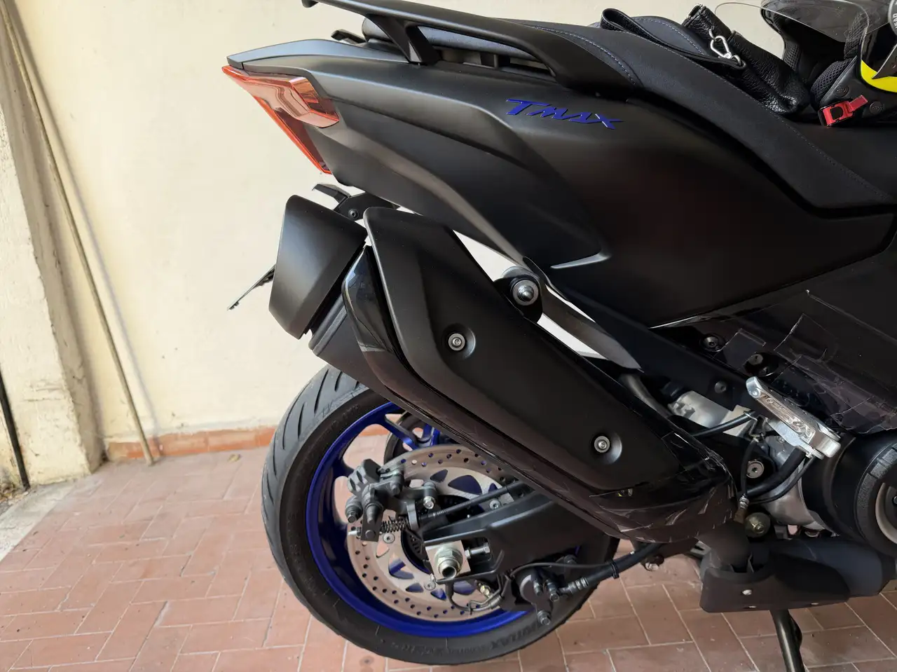 Yamaha Tmax 560
